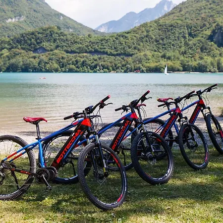 Camping Lago 3 Comuni Campo de lujo *